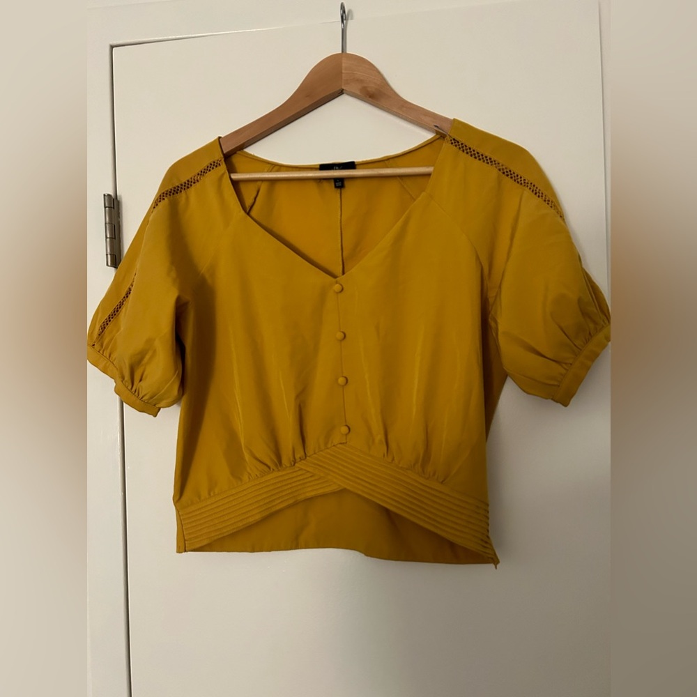 Milk + Honey mustard yellow cropped, oversized, v-neck, short sleeved blouse